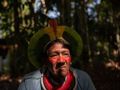 Un indígena en el Parque dos Igarapes, en Belén, Estado de Pará (Brasil).