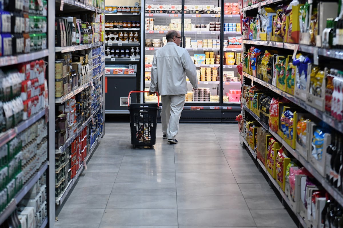 Dia cerrará el 60% de sus supermercados en Brasil tras duplicar su filial las pérdidas en 2023 | Empresas