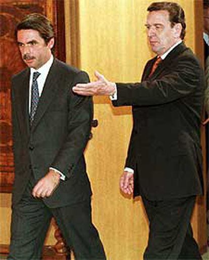 Aznar y Schröder, en una reunión anterior.