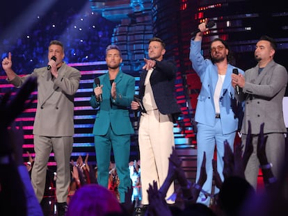 De izquierda a derecha, Joey Fatone, Lance Bass, Justin Timberlake, JC Chasez y Chris Kirkpatrick, de la banda NSYNC, en los MTV Video Music Awards, celebrados en Nueva Jersey el 12 de septiembre de 2023.