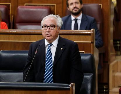 El ministro de Universidades, Manuel Castells, durante una sesión de control al Gobierno en el Congreso.