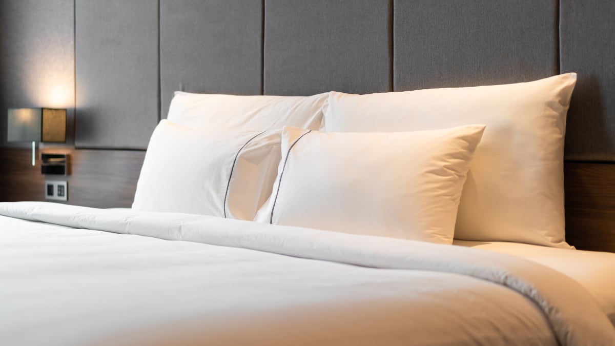Duerme como en un hotel con el ‘topper’ para colchón más vendido en Amazon