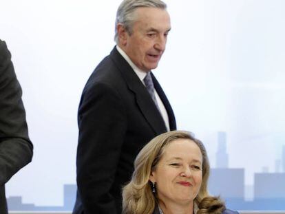 José María Marín Quemada, presidente de la CNMC, y Nadia Calviño, ministra de Economía