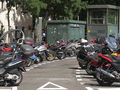 Parking de motos en el centro de Madrid.