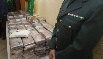 Alijo de 465 kilos de cocaína incautado en un yate en Pilar de la Horadada.
