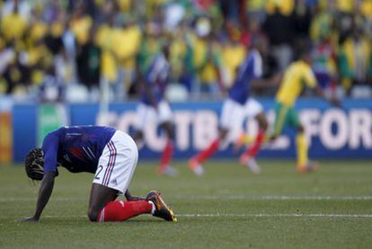 El futbolista francés Sagna en un momento del partido contra Sudáfrica.