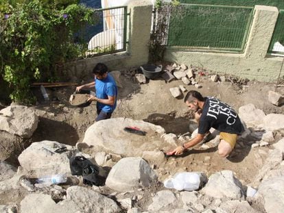 Sexta campaña de excavaciones en el fortín romano del siglo I a.C. situado en el Tossal de La Cala de la localidad turística.