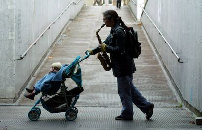 'Taking a Life for a Walk. Retrato de la compositora Caroline Kraabel', incluido en la muestra.