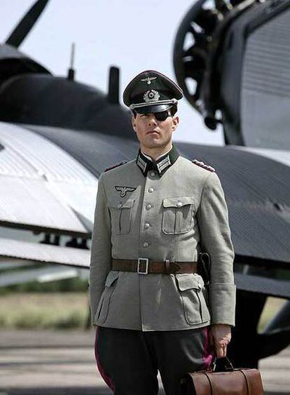 Tom Cruise, como el conde Von Stauffenberg en el filme <i>Valquiria.</i>