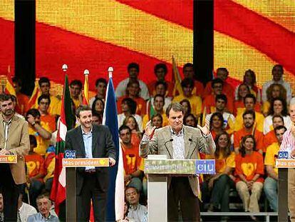 De izquierda a derecha, Anxo Quintana, Josu Jon Imaz, Artur Mas y Josep Antoni Duran Lleida en el mitin central de CiU en Barcelona.