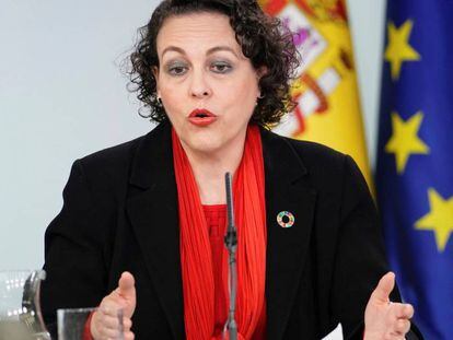La ministra de Trabajo Magdalena Valerio.
