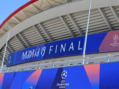 El estadio Wanda Metropolitano con la imagen de la final de Madrid.