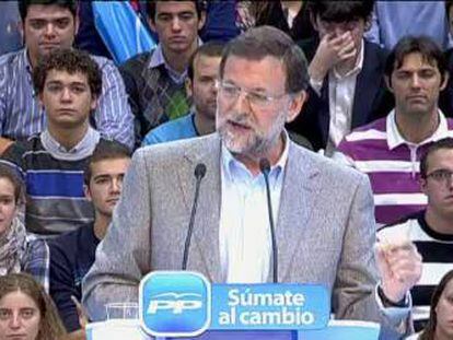 Rajoy: "Sólo nos peleamos contra la crisis y contra el paro"