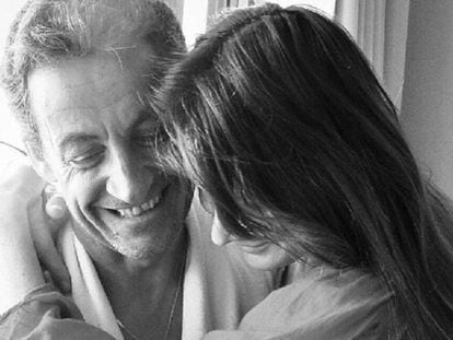 Sarkozy y Carla Bruni en una imagen de Instagram.