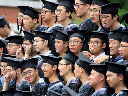 Estudiantes graduados de la Universidad de Fudan, en Shanghái. ALY SONG REUTERS