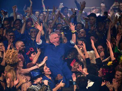 Jean Paul Gaultier, durante su último desfile, en París, este miércoles.