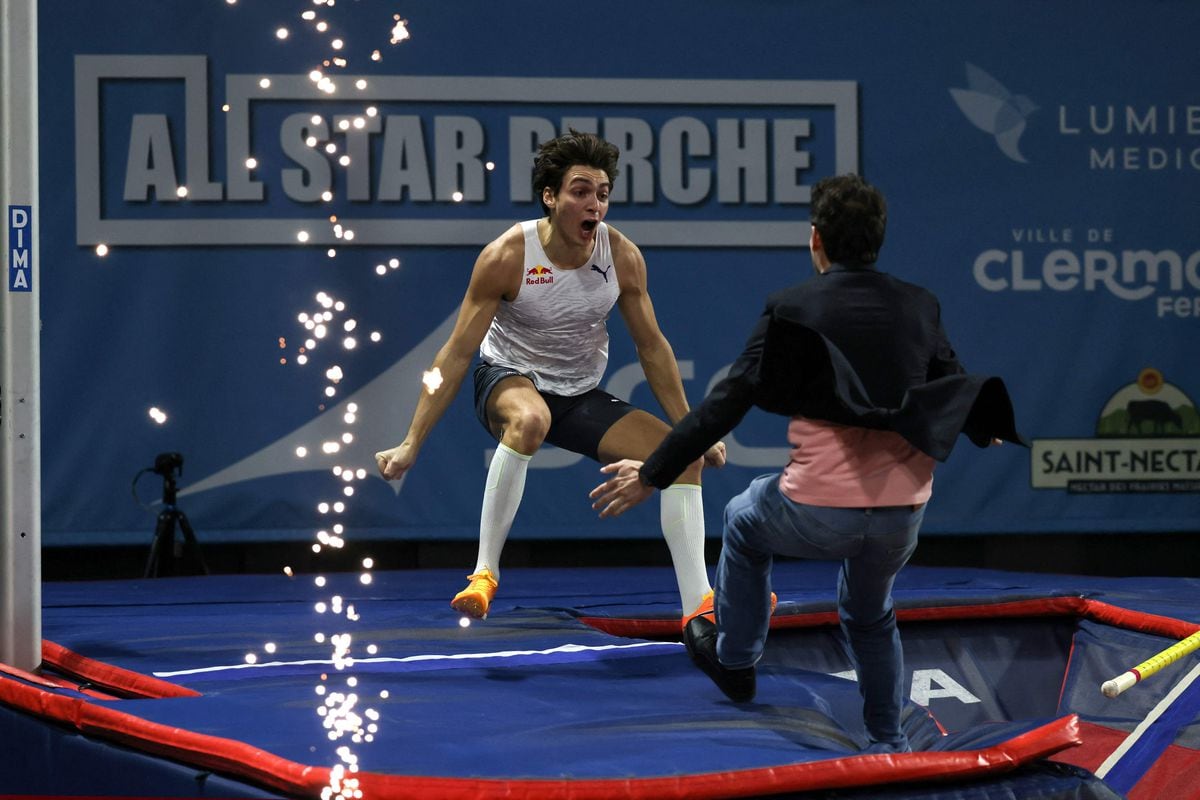 Clermont Ferrand: El regalo de Mondo a Lavillenie, su ‘hermano mayor’: una grabación del mundo de salto con pértiga en su casa |  deportados