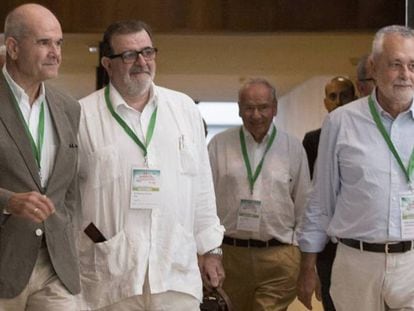 Manuel Chaves y José Antonio Griñán, el pasado julio en el congreso del PSOE andaluz.