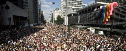 Vista de la marcha que ha recorrido hoy las calles de la capital financiera brasileña