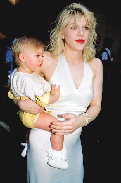Courtney Love y Frances Bean Cobain en los 1993 MTV Video Music Awards en Los Ángeles.