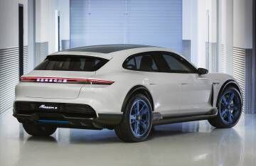 El Porsche E Cross Turismo.