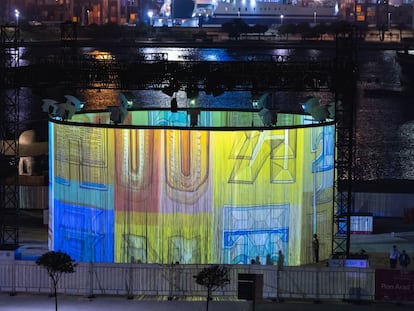 La instalación de Ron Arad en La Marina de Valencia.