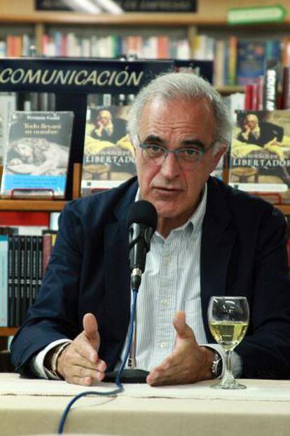 El escritor español Fermín Goñí.