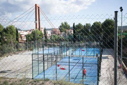 Zona de pádel del polideportivo Infinit, en Igualada.