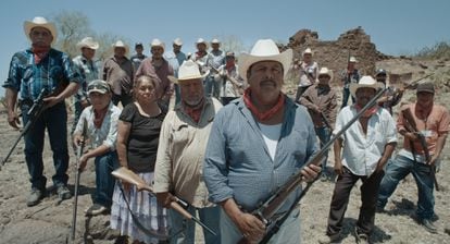 Miembros de la comunidad yaqui de Sonora retratados en 'Laberinto Yo'eme'.
