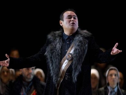 Javier Camarena, en una representación de 'I puritani', de Bellini, en el Teatro Real en 2016.