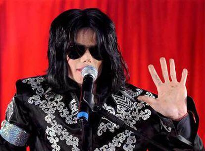 Una de las fotografías más recientes del rey del pop del 5 de marzo de 2009 tomada en el 02 Arena de Londres. Después de varios amagos, Jackson iba a dar una serie de 50 conciertos en la ciudad británica empezando el día 13 de julio.