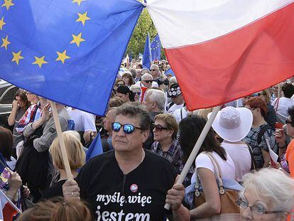 Manifestaci&oacute;n a favor de la UE en Varsovia. 