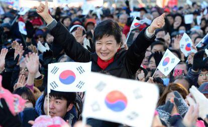 Park Geun Hye, en un acto de campaña en Busan (Corea del Sur), el pasado 18 de diciembre.