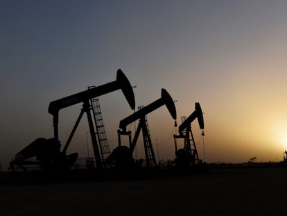 Pozos de petróleo en la localidad texana de Midland, Estados Unidos.