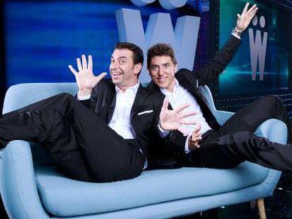 Arturo Valls (a la izquierda) y Manel Fuentes conducen 'Los viernes al show'.