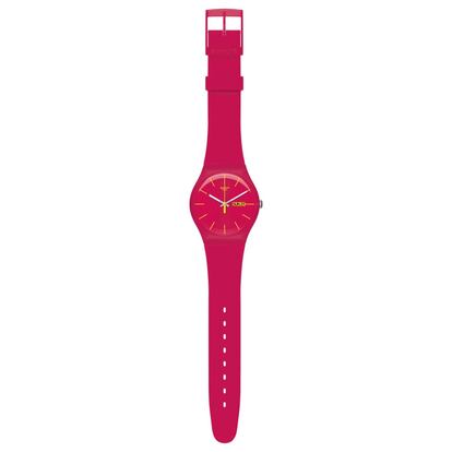 El reloj Rubine Rebel de Swatch es un modelo unisex que representa un diseño clásico, pero lleno de color. Cuenta con una correa de silicona y una esfera en detalles amarillos para no pasar desapercibido. Precio: 85 euros.