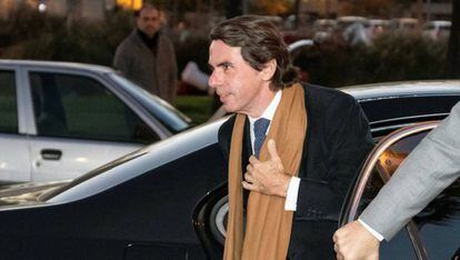 El expresidente del Gobierno, José María Aznar a su llegada a la presentación de su libro 'El futuro es hoy' en el Club Diario de Mallorca.