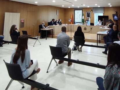 Juicio a los dos profesores acusados tras la muerte del niño ahogado en Baños de Popea (Córdoba), el pasado mes de junio.