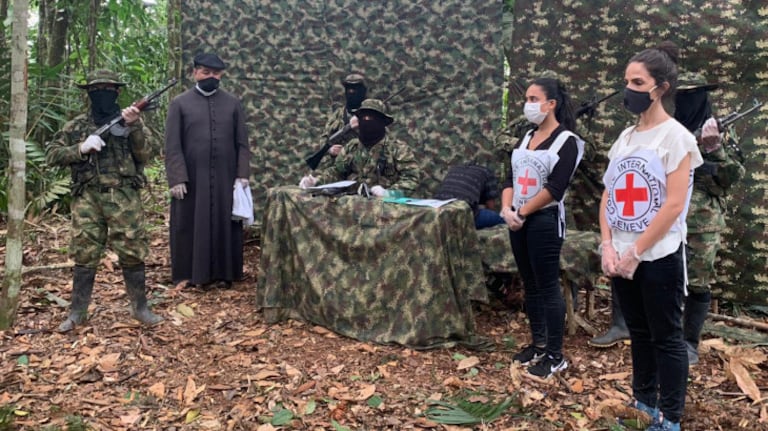 El Clan del Golfo libera a un menor de edad en una operación humanitaria en Antioquia.