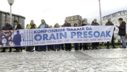 Concentración de los sindicatos vascos celebrada en Bilbao el pasado 17 de enero contra la política penitenciaria que se aplica a los presos de ETA.