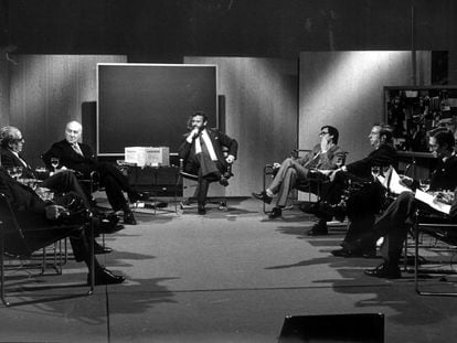 'La clave', el programa de debate moderado por el periodista José Luis Balbín en el que se trataban temas de actualidad.
