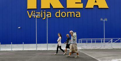 Fachada de una tienda de Ikea a las afueras de Zagreb. EFE/Archivo