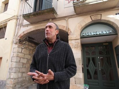 Un alcalde de Tarragona se queda sin sueldo y pide ayudas sociales