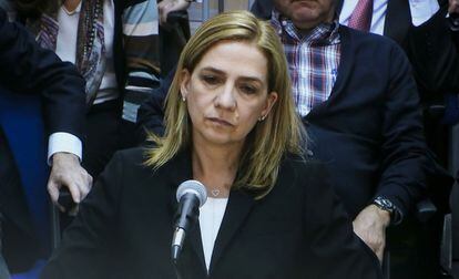 La Infanta Cristina de Borbón durante su declaración.