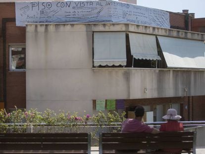 Nuevo paseo inaugurado sobre el caj&oacute;n de Sants este verano.