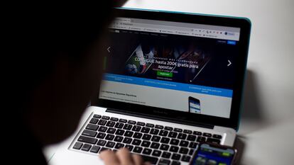 Un usuario de una página de Internet de apuestas.
