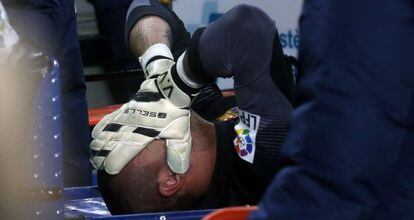 Valdés se retira lesionado