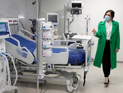 La presidenta regional, Isabel Díaz Ayuso, en el acto de inauguración del hospital de Emergencias Enfermera Isabel Zendal.