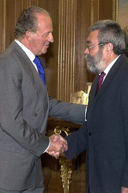 El Rey recibe a Cándido Méndez (UGT), en una reunión en 2003.