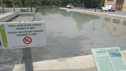 Una de las láminas de agua del Parque Central que serán desinfectadas por el Ayuntamiento de Valencia.